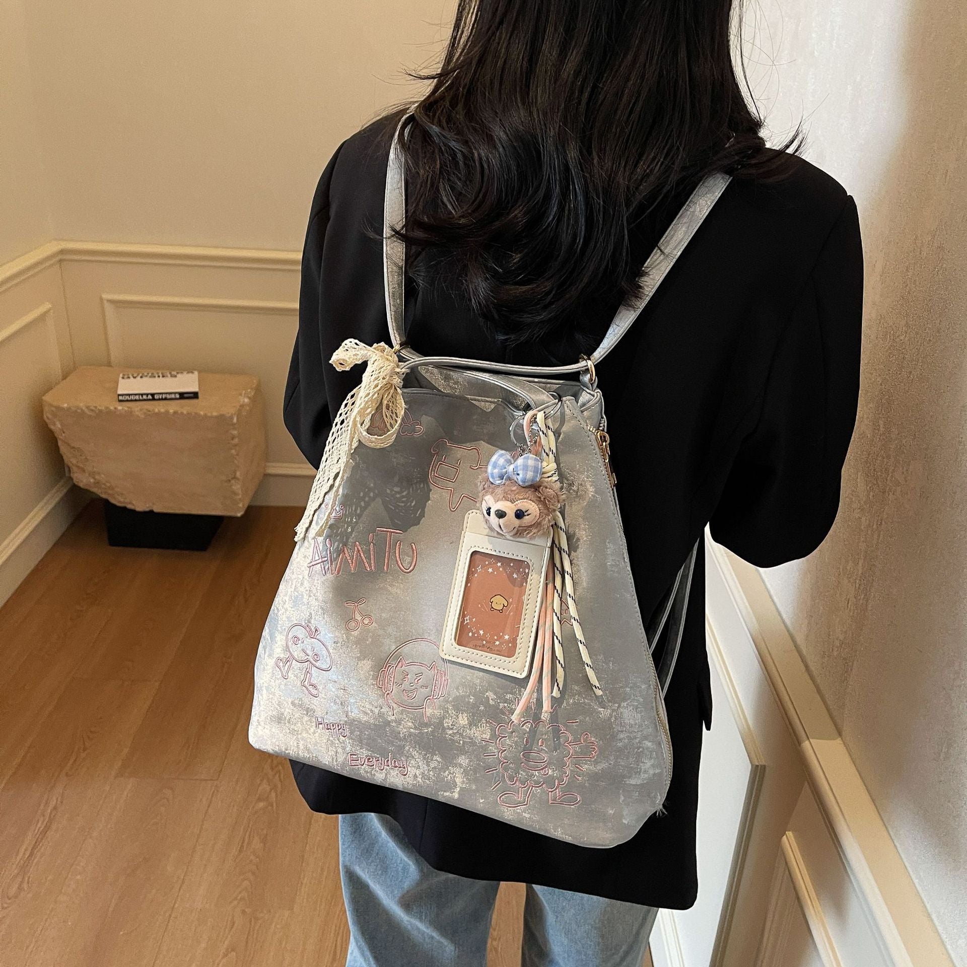 Tas wanita Aimitu model terbaru tahun 2025, dengan kapasitas besar, gaya santai dan sehari-hari, desain sederhana, sekaligus tas ransel yang serbaguna dan trendy, serta tas selempang tote yang cocok untuk berbagai gaya.