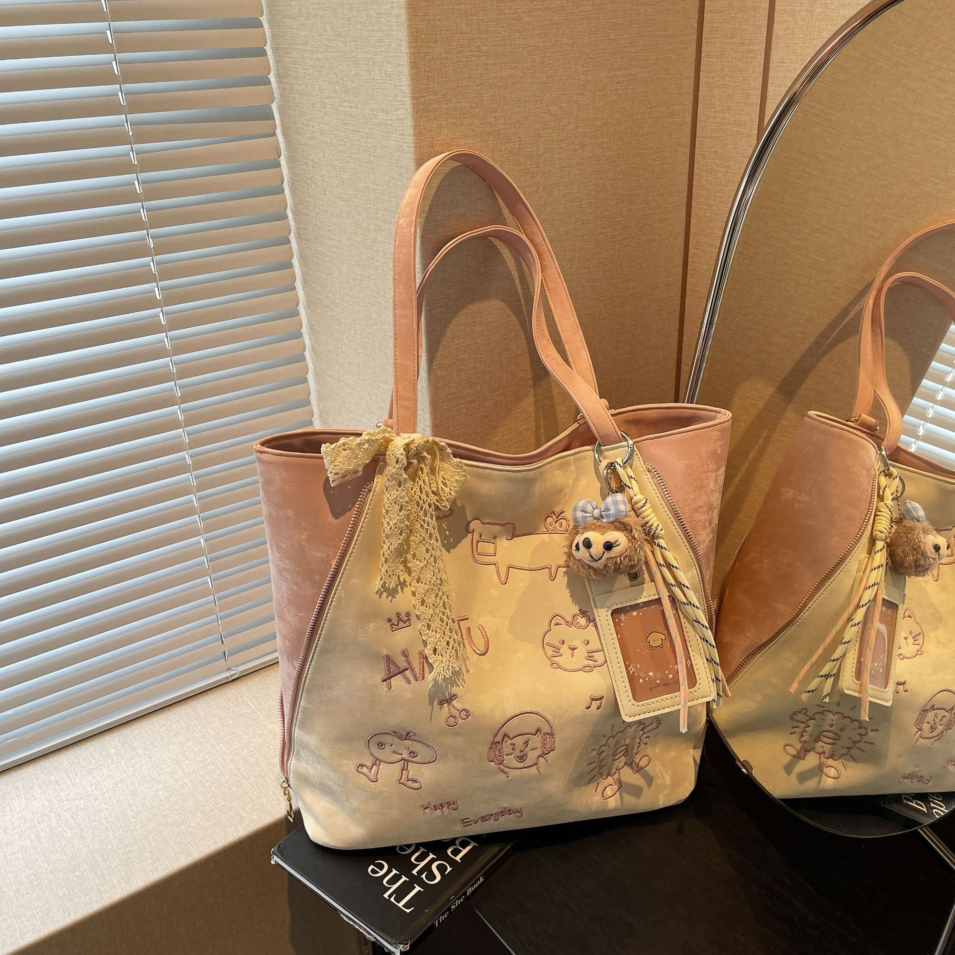 Tas wanita Aimitu model terbaru tahun 2025, dengan kapasitas besar, gaya santai dan sehari-hari, desain sederhana, sekaligus tas ransel yang serbaguna dan trendy, serta tas selempang tote yang cocok untuk berbagai gaya.